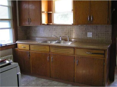 Kitchen Charming kitchen with new backsplash, floo