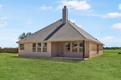 1013 Springfield Rd, Springtown, TX 76082 - photo 3