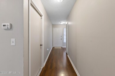 243 Aquarius Cir W, Jacksonville, FL 32216 - photo 6