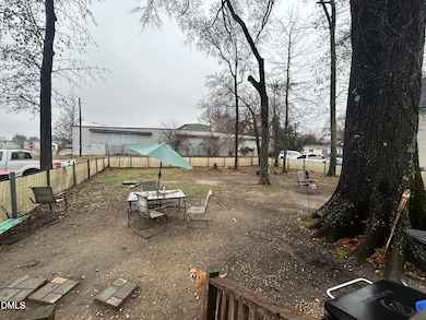 903 N Fayetteville Ave, Dunn, NC 28334 - photo 3