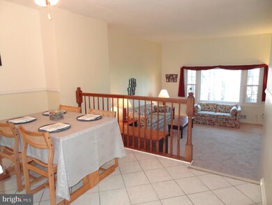 5925 Kingsford Rd unit 370, Springfield, VA 22152 - photo 2