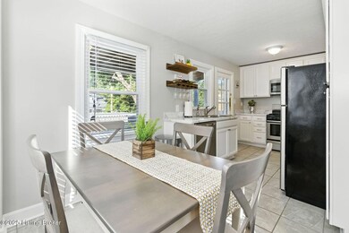 3112 Bobolink Rd, Louisville, KY 40213 - photo 6