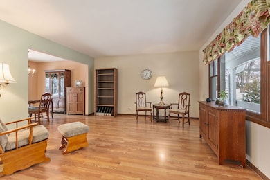 unlisted-address, Grayslake, IL 60030 - photo 6