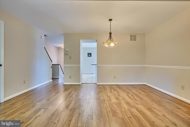 13 Pinecone Ct, Parkville, MD 21234 - photo 4