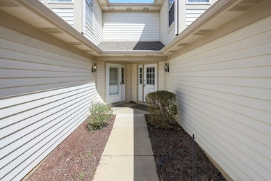 1745 Nature Ct unit 56B174, Schaumburg, IL 60193 - photo 3