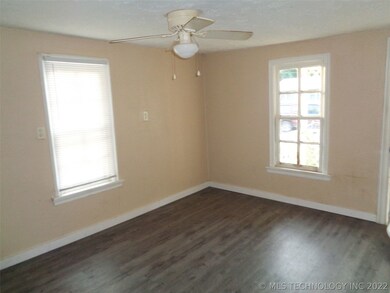 232 McGee St, Eufaula, OK 74432 - photo 6