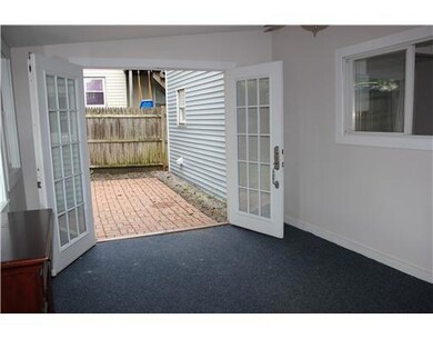 Patio/Deck. Sunrm to Deck