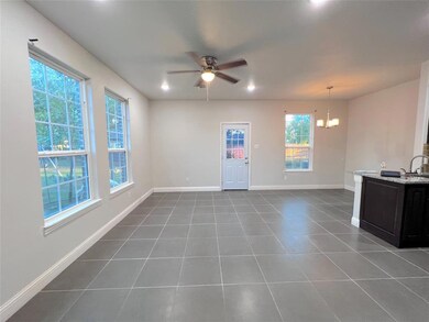 102 Robbins St unit C, Cleburne, TX 76031 - photo 5