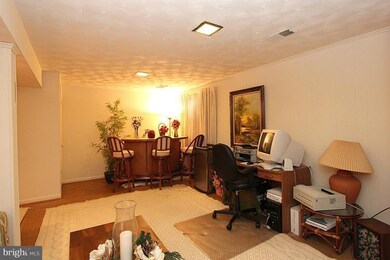 17843 Lochness Cir, Olney, MD 20832 - photo 7