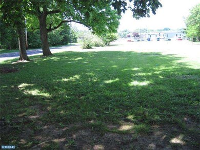 900 Moyer Rd, Lansdale, PA 19446 - photo 3