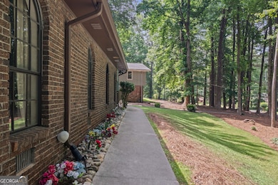 5632 Stillwater Ct, Stone Mountain, GA 30087 - photo 2