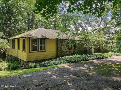 300 Myrtle Ave, Hawley, PA 18428 - photo 6