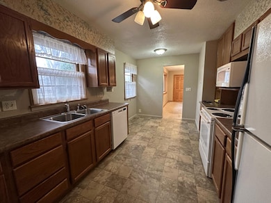 648 13th St SW, Huron, SD 57350 - photo 7