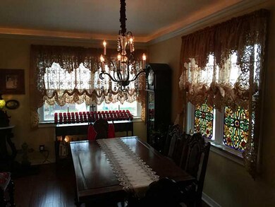 Dining Room. Spacious dining room