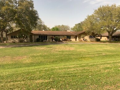 601 6th St, Bay City, TX 77414 - photo 2