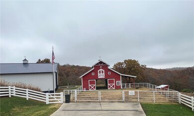 14092 Lake Point Dr, Lowell, AR 72745 - photo 2