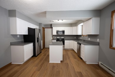 608 Moen St, Decorah, IA 52101 - photo 6