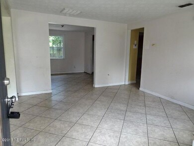 5135 Bilken Dr E, Jacksonville, FL 32210 - photo 2