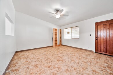 9846 N 17th St, Phoenix, AZ 85020 - photo 4