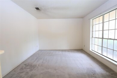 1113 W Redbud Dr, Hurst, TX 76053 - photo 4