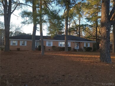 880 E Magnolia Ave, West Point, VA 23181 - photo 2