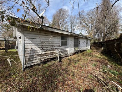 Exterior Right