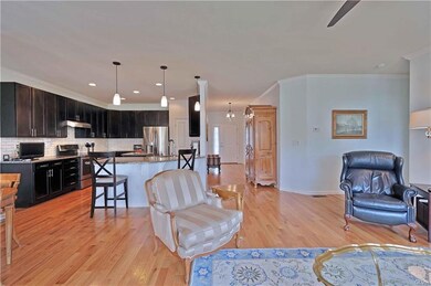 4077 Clearbrook Rd, Emmaus, PA 18049 - photo 5