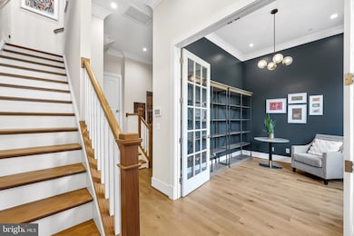 1117 E Abingdon Dr unit ELEVATOR, Alexandria, VA 22314 - photo 4