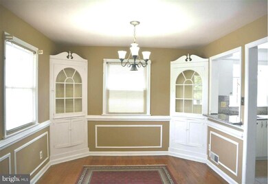 3314 Longwood Dr, Falls Church, VA 22041 - photo 5