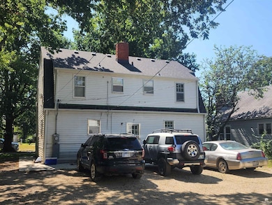 814 Thurston St, Manhattan, KS 66502 - photo 4