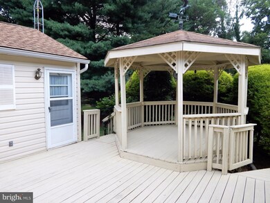 125 Berridge Dr, Shepherdstown, WV 25443 - photo 6