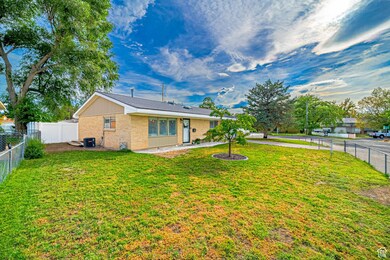 932 E 10465 S, Sandy, UT 84094 - photo 2