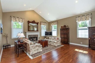 1557 Midway Ln, Glenview, IL 60026 - photo 6