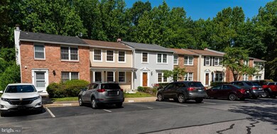 8693 Bent Arrow Ct, Springfield, VA 22153 - photo 2