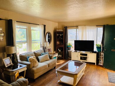 2446 Waldon St, Redding, CA 96001 - photo 6