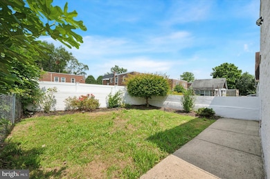 709 Chandler St, Philadelphia, PA 19111 - photo 2