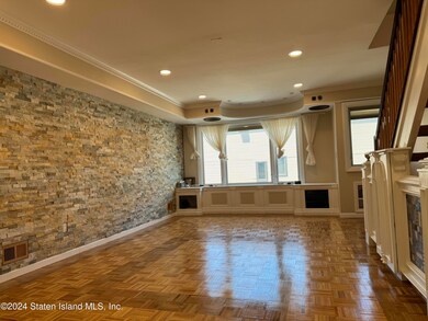 17 Mercury Ln, Staten Island, NY 10314 - photo 4