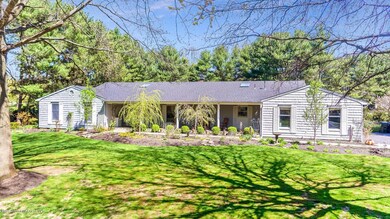 33 Rambling Brook Dr, Holmdel, NJ 07733 - photo 2