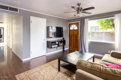4 entry & living room