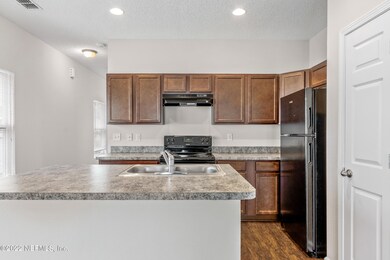 8215 Dandy Ave, Jacksonville, FL 32211 - photo 5