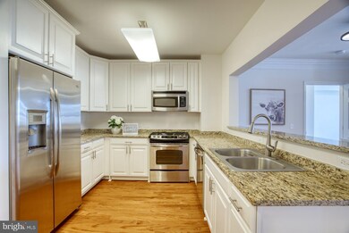 Dominion Heights unit 302, Arlington, VA 22207 - photo 2
