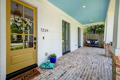 1224 Chantilly Ln, Houston, TX 77018 - photo 2