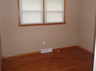 1115 N Indiana St, Griffith, IN 46319 - photo 5