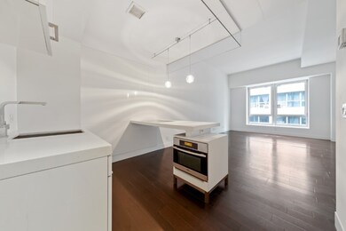 District unit 521, New York, NY 10038 - photo 3