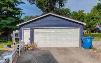 2908 46th St, Des Moines, IA 50310 - photo 3