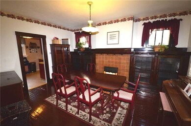 SPACIOUS DINING ROOM WITH HARDWOOD FLOORS, ATTRACT