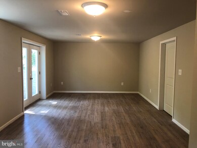 475 Shenandoah River Dr, Harpers Ferry, WV 25425 - photo 4