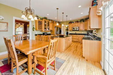05_4770VinceCt_91_KitchenLivingRoom_HiRe
