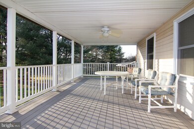 303 Chelsea Ct, Sykesville, MD 21784 - photo 4