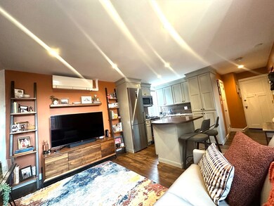 10 Henchman St unit 5R, Boston, MA 02113 - photo 6